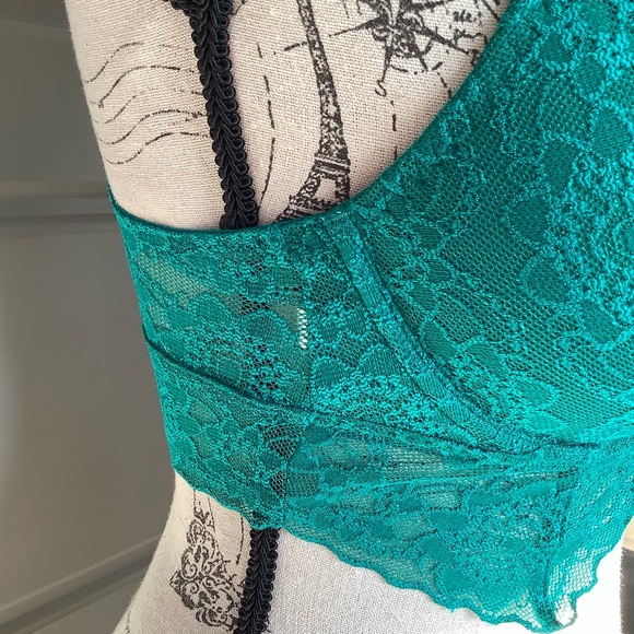 😍 PINK Lace Bralette 😍 - Picture 5 of 9